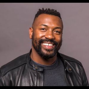 Meet your Posher, Dontay